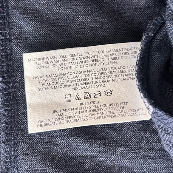 GAP women’s Long Sleeve Navy Tee NWT XXL - Picture 5 of 10